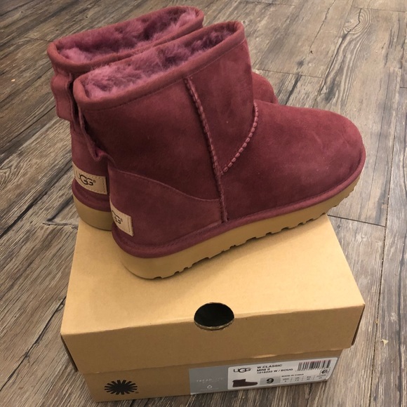 UGG Shoes - Magenta UGG Classic Mini II, Size 9